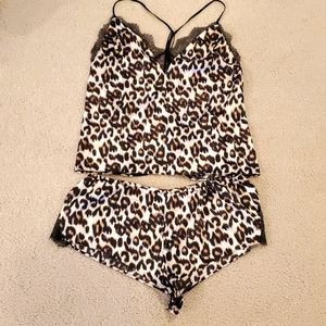 lingerie short set Victoria's Secret large leopard print